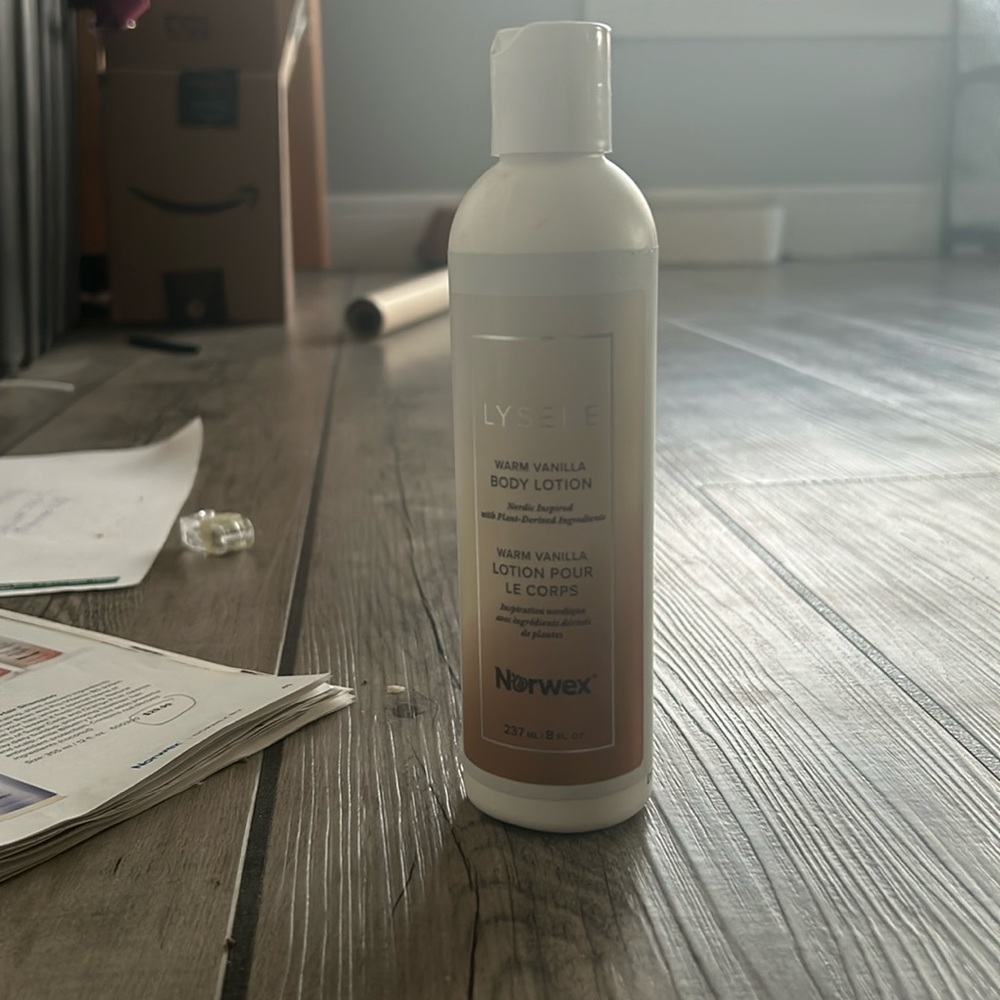 Lysere warm vanilla body lotion